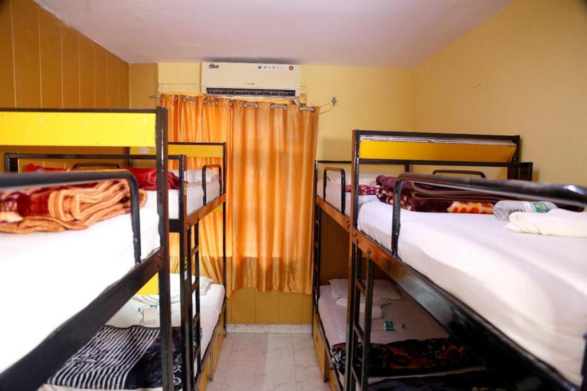 Bunk Hostel Delhi Best Backpacking Accommodation نيودلهي المظهر الخارجي الصورة