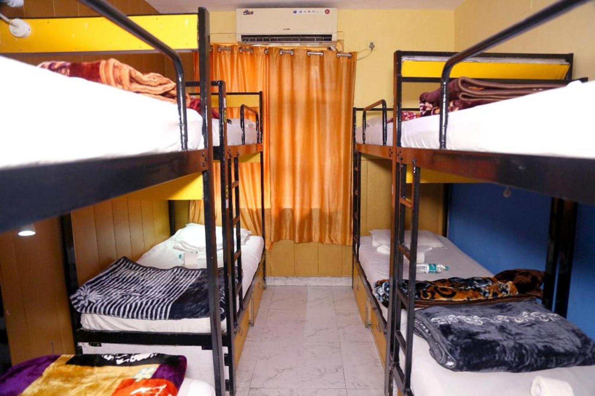 Bunk Hostel Delhi Best Backpacking Accommodation نيودلهي المظهر الخارجي الصورة